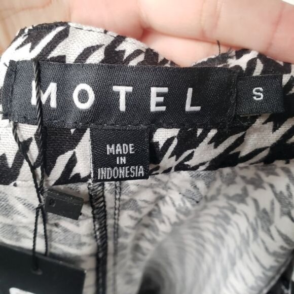 NWT Motel Rocks Sakila Trouser in Wavy Dogtooth Print Size Small - Picture 7 of 10